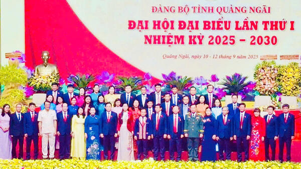 Đoàn đại biểu xã Đăk Rơ Wa tham dự Đại hội đại biểu Đảng bộ tỉnh Quảng Ngãi lần thứ I, nhiệm kỳ 2025 - 2030