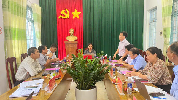 Hội nghị Ban Thường vụ Đảng uỷ xã Đăk Rơ Wa định kỳ tháng 9/2025