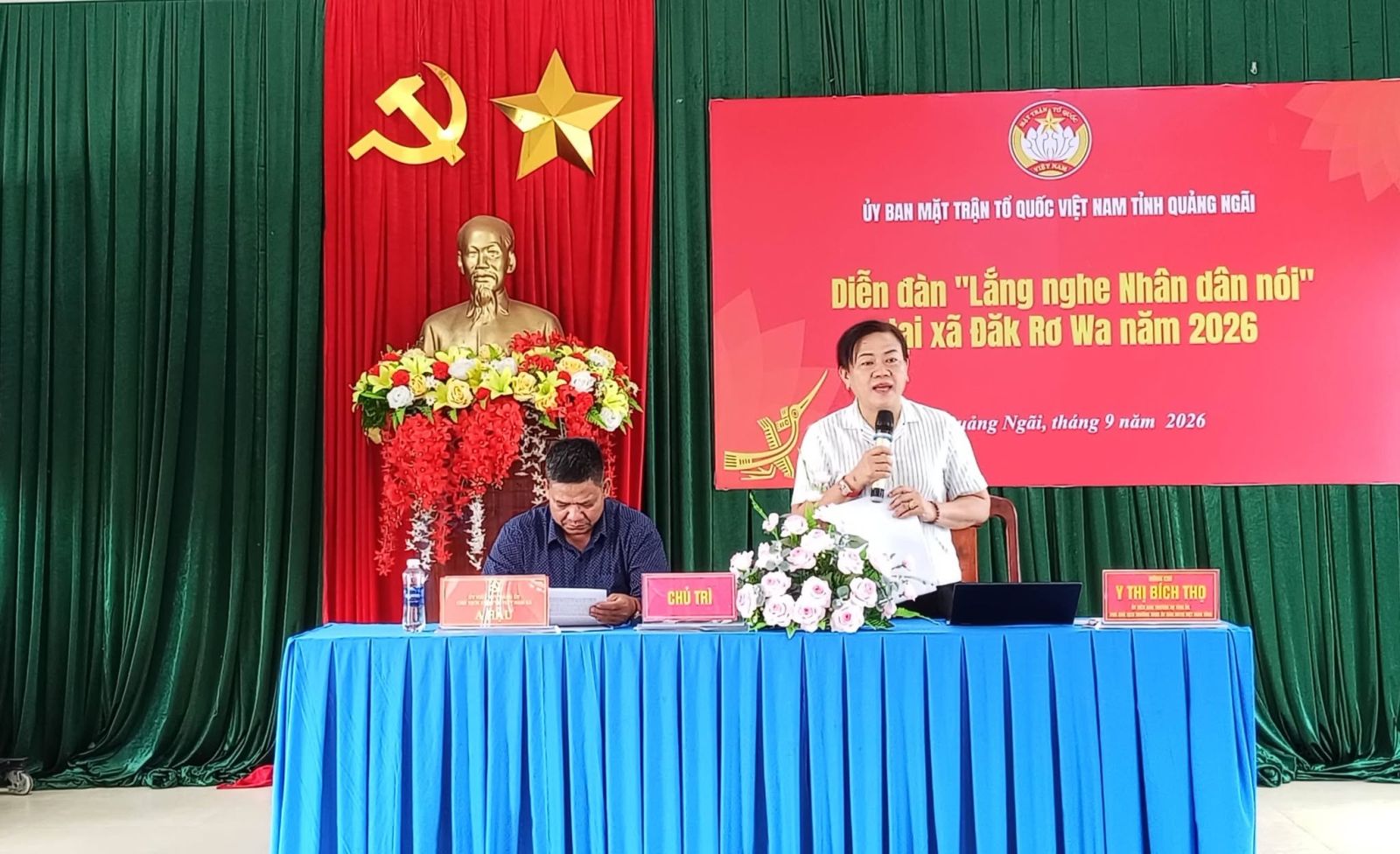Ủy viên Ban Thường vụ Tỉnh ủy, Phó Chủ tịch Thường trực Ủy ban MTTQ Việt Nam tỉnh Y Thị Bích Thọ đồng chủ trì diễn đàn.